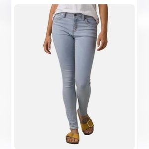 NWT PrAna Soma Jeans in Light Washed Blue Size: 0
